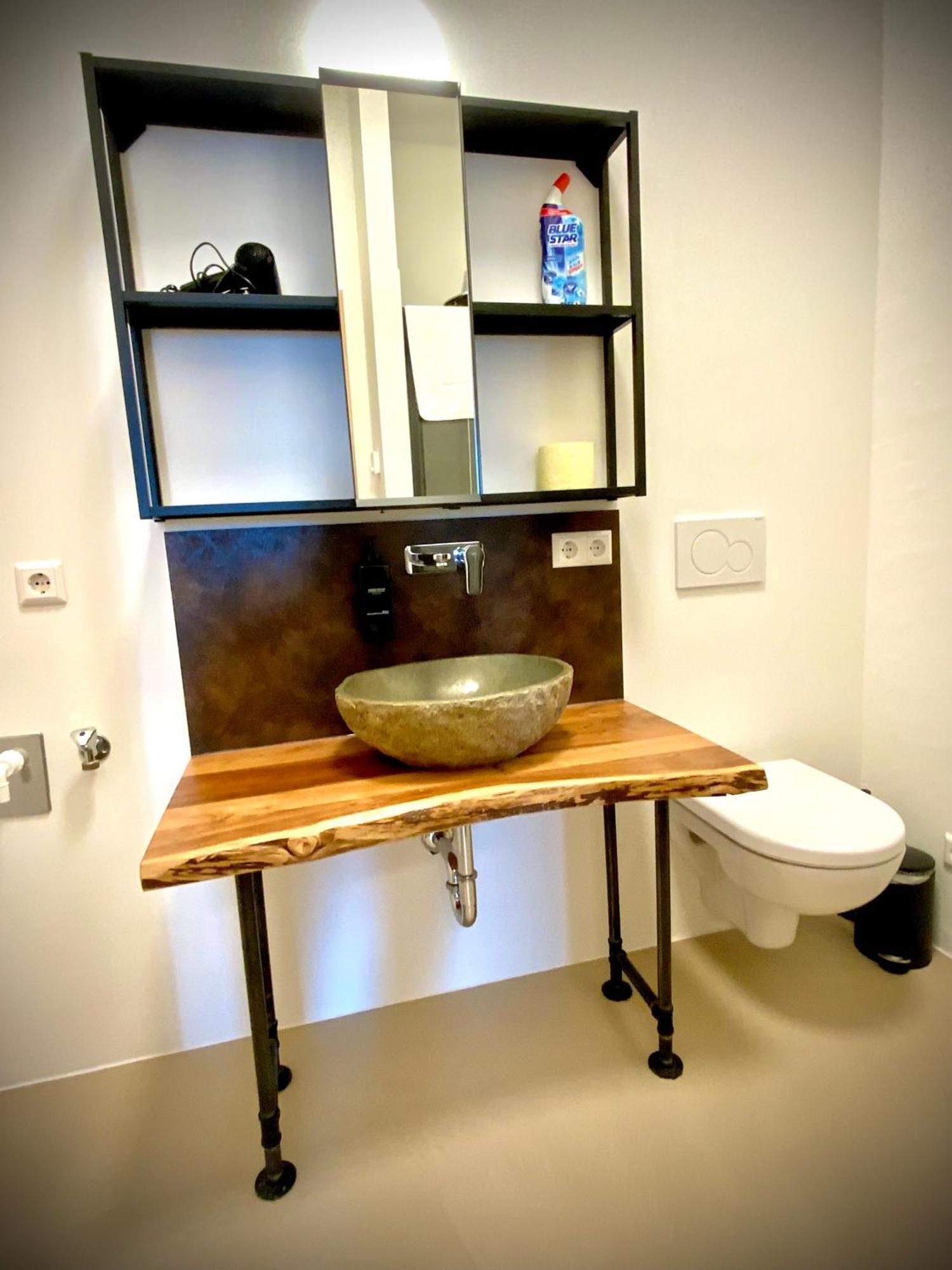 Waterfront - Urbane Eleganz Am Bachufer Apartment Villach Room photo