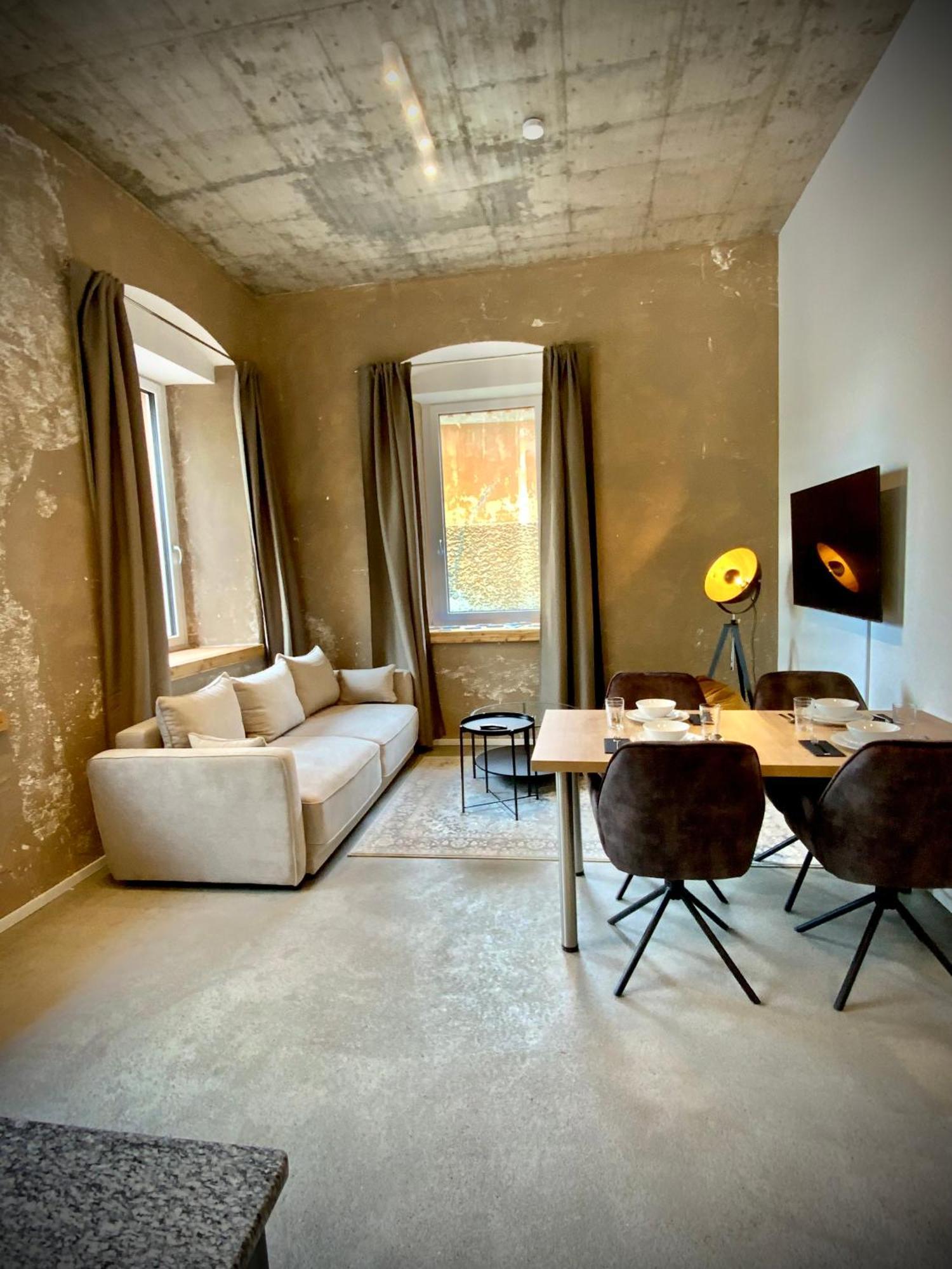 Waterfront - Urbane Eleganz Am Bachufer Apartment Villach Room photo