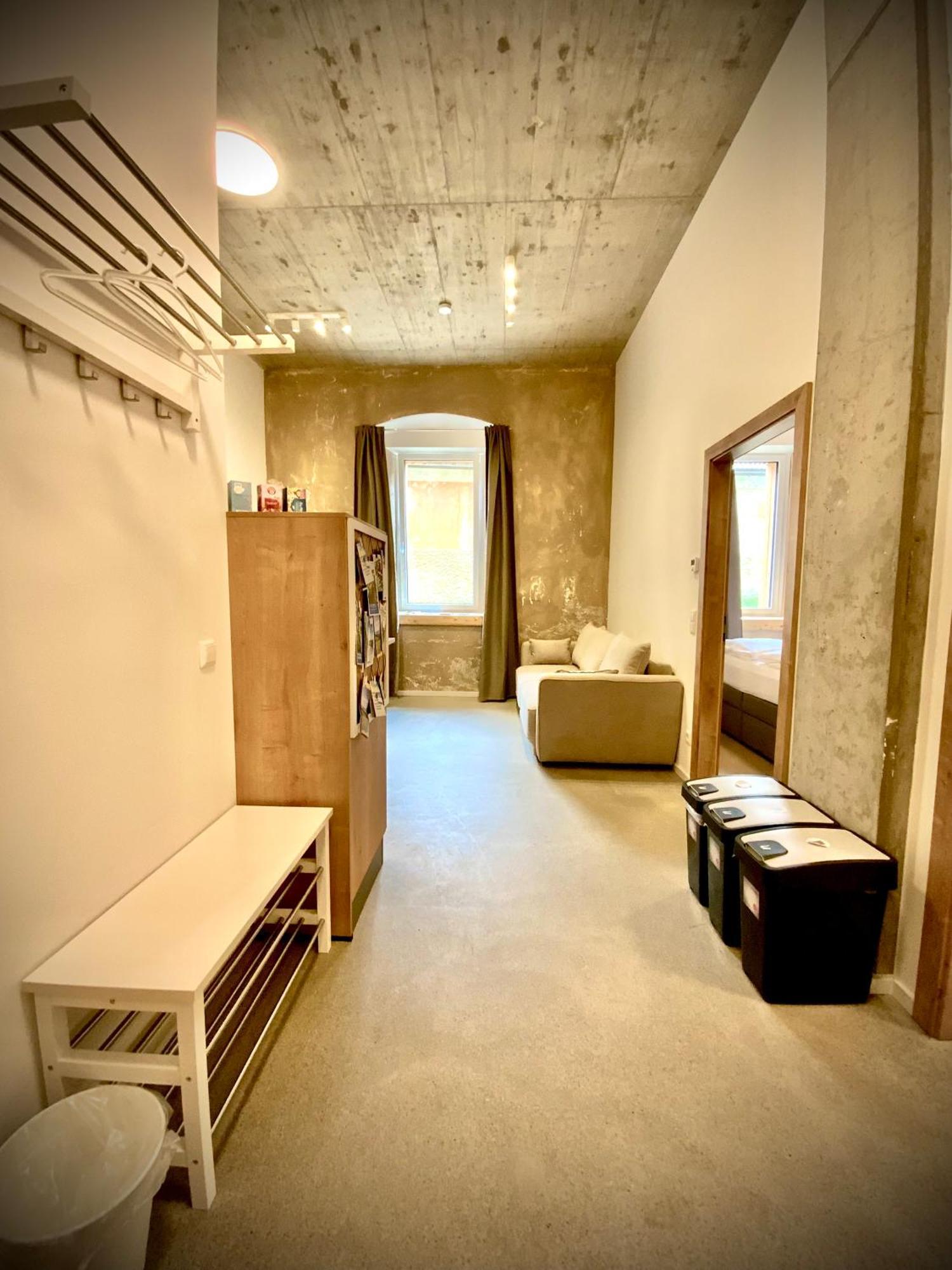 Waterfront - Urbane Eleganz Am Bachufer Apartment Villach Room photo